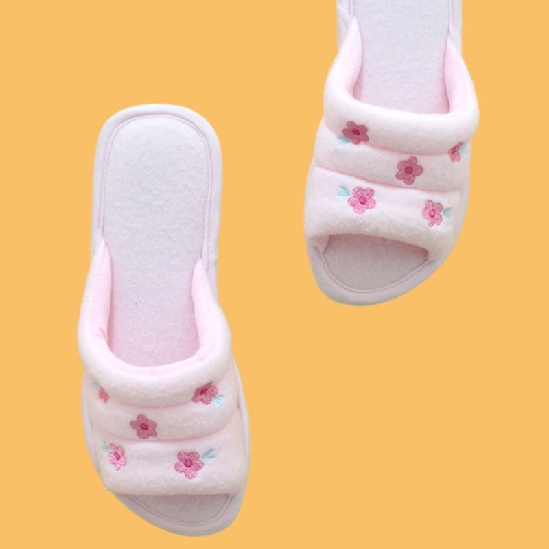 PANTUFLA BORDADO FLOR 2109 ¡COMODIDAD Y ESTILO EN CADA PASO! CRECIENDO BABY